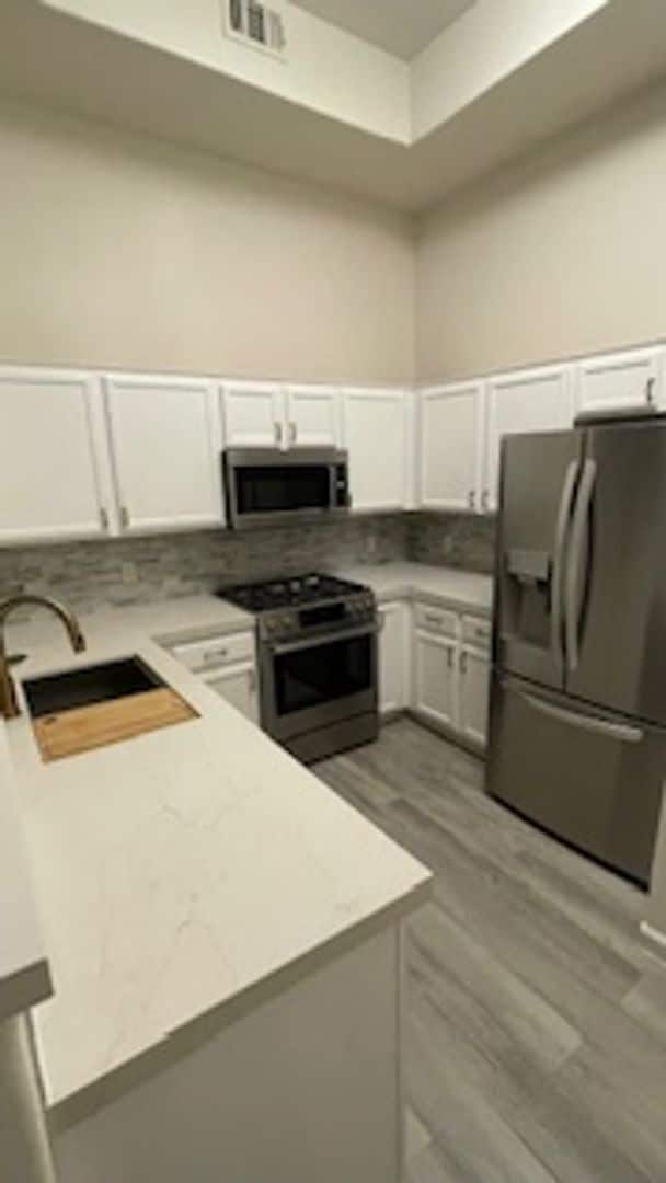 Building Photo - Stunning Condo with Strip & Mountain Views!