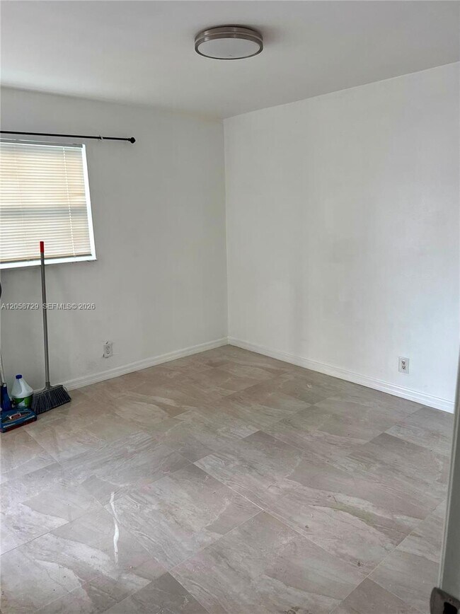 Foto del edificio - 6201 SW 37 Ct
