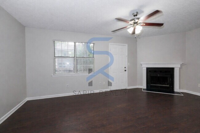 Foto del edificio - Move-In Ready & Freshly Updated – Stylish 2 Beds,2.5 Bath in the Heart of Cobb