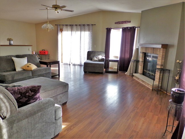 Foto del edificio - 1148 Saddle Ridge W