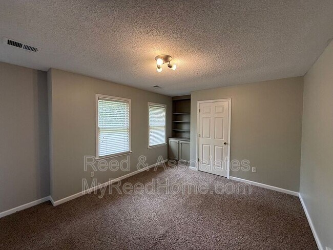 Foto del edificio - 1687 Magnolia Farms Cove