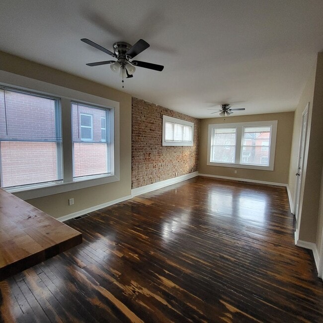 Building Photo - 3847 Russell Blvd