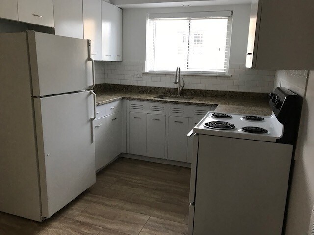 Building Photo - 209 Ridge Ave