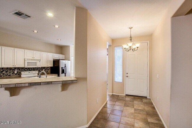 Foto del edificio - 8112 W Melinda Ln