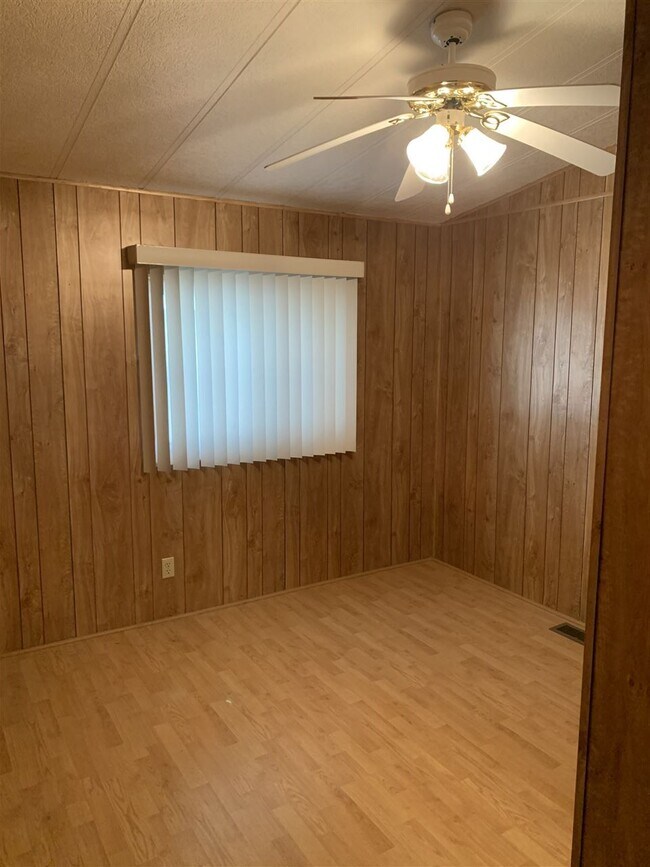 Foto del edificio - 11284 E 35th Pl