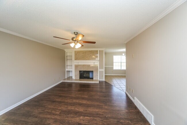 Building Photo - 5180 Plum Tree Dr