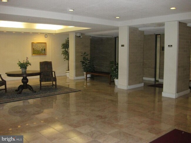 Foto del edificio - 3100 S Manchester St