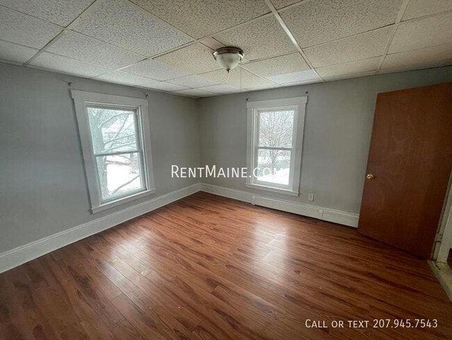 Building Photo - 22 Birch St