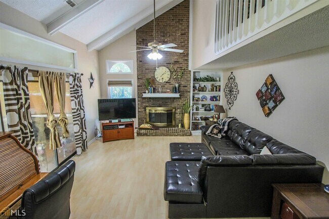 Building Photo - 138 Rockspray Ridge