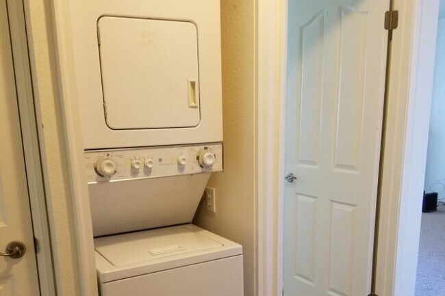 Foto del edificio - 1760 El Camino Real