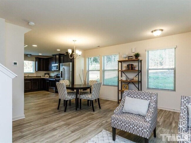 Foto del edificio - 3290 Ivy Wood Ln