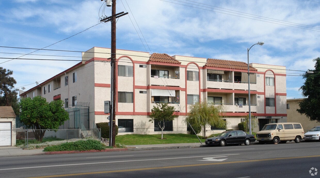 Primary Photo - 14689 Nordhoff St