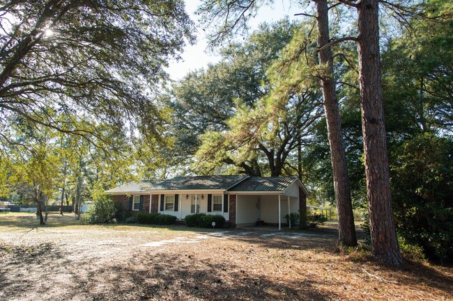 Building Photo - 333 Dogwood Ext