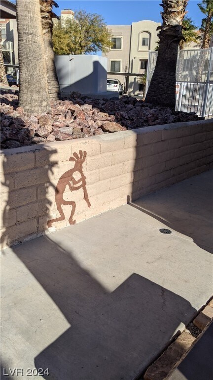 Foto del edificio - 2048 Mesquite Ln