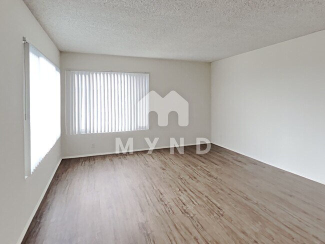 Building Photo - 243 La Paloma Apt D
