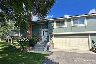 Building Photo - 7592 Zinnia Way N