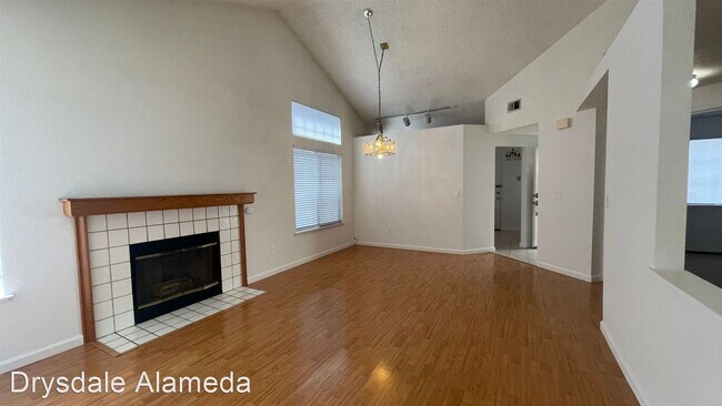 Foto del edificio - 2 br, 2 bath House - 14 Christensen Court