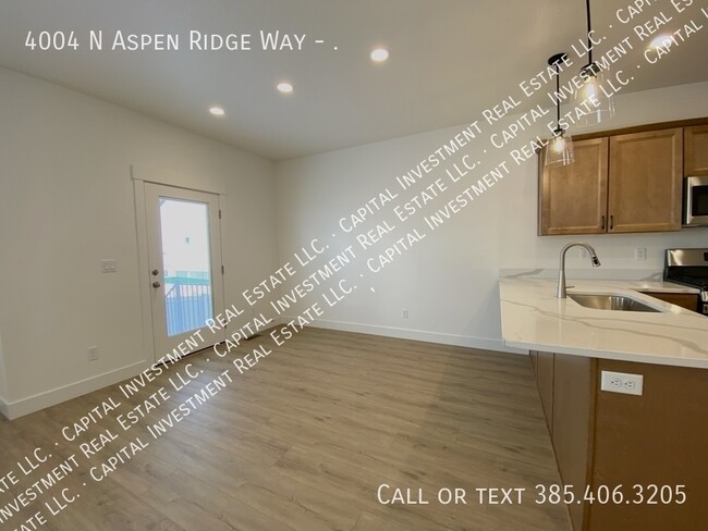 Foto del edificio - 4004 N Aspen Rdg Wy