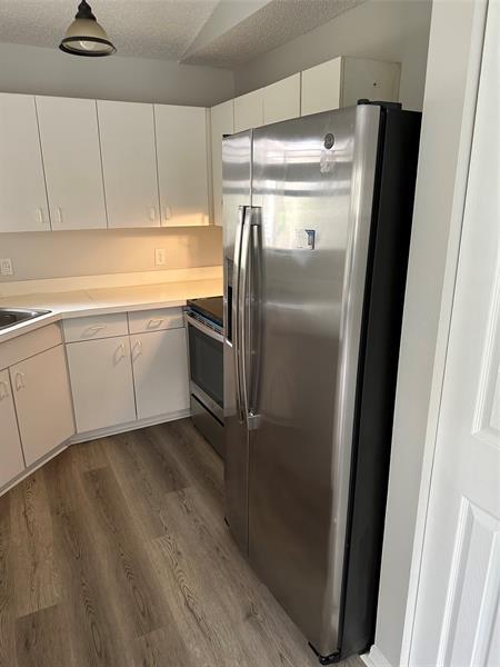 Foto del edificio - 2825 Stoneway Ln