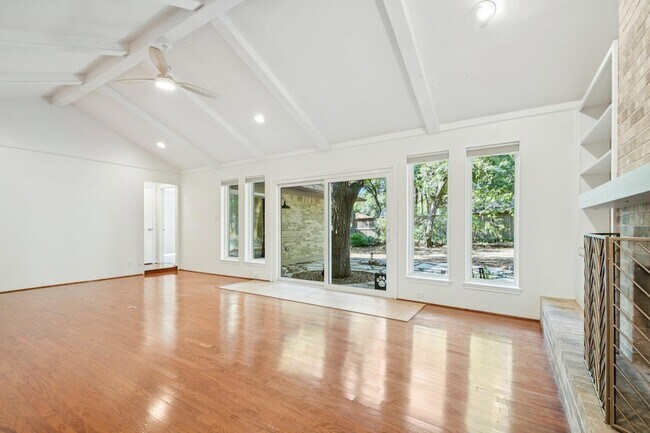 Building Photo - 2505 Comburg Castle Way