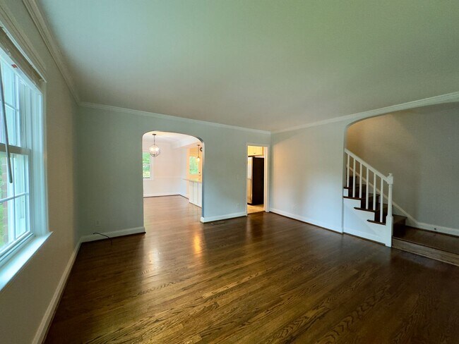 Foto del edificio - Charming 3 Bedroom/2 Bathroom Townhome in ...
