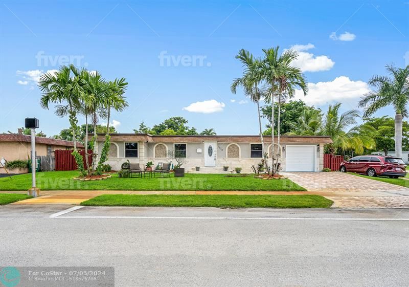 Primary Photo - 7819 NW 70th Ave