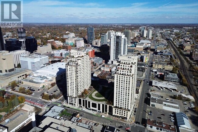 Building Photo - 330 Ridout St N