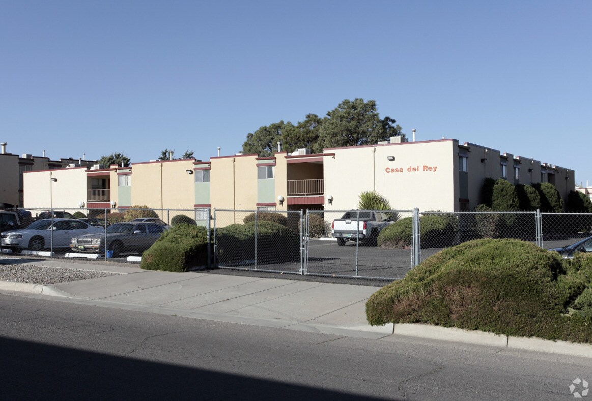 Primary Photo - 124 Cardenas Dr NE