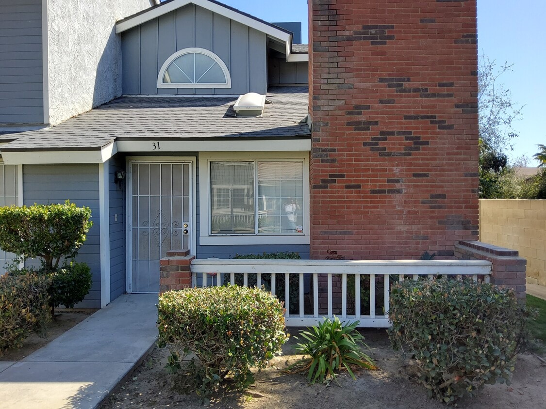 2600 Brookside Dr, Bakersfield, CA 93311 Condo for Rent in