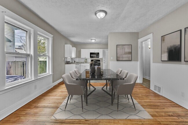 Foto del edificio - 2034 W 99th St