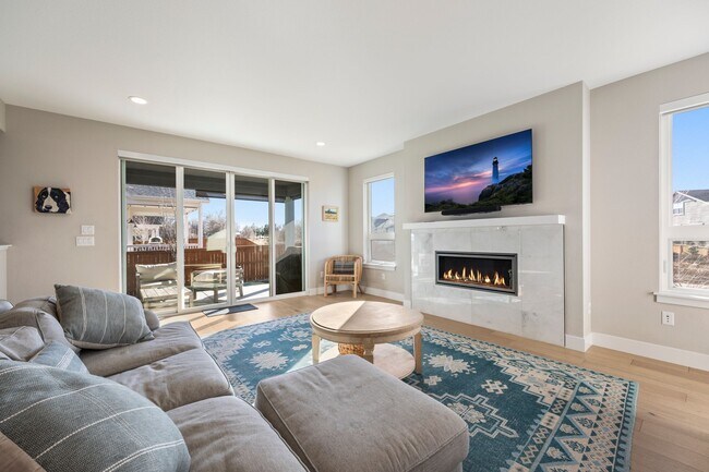 Foto del edificio - 702 Delechant Dr