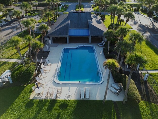 Building Photo - Furnished Unit in Fountain Gate Condo Asso...