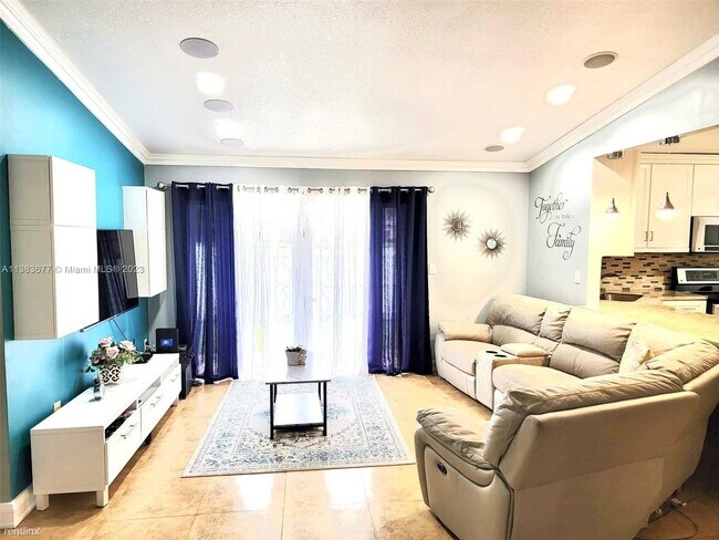 Foto del edificio - 3 br, 2 bath House - 14115 Langley Pl