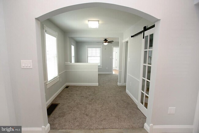 Foto del edificio - 412 W Ocean Heights Ave