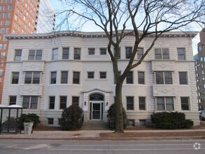 Building Photo - 1982 N Prospect Ave