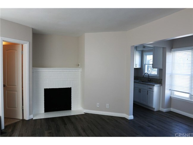 Building Photo - 1813 W Victory Blvd