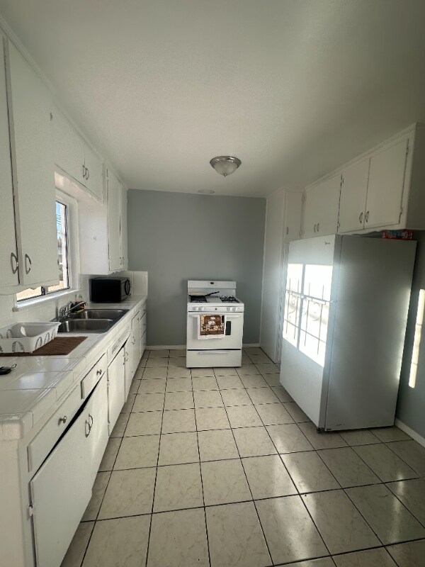 16235 1/2 Ave Unit 16235 2, Paramount, CA 90723 Room for Rent in Paramount, CA