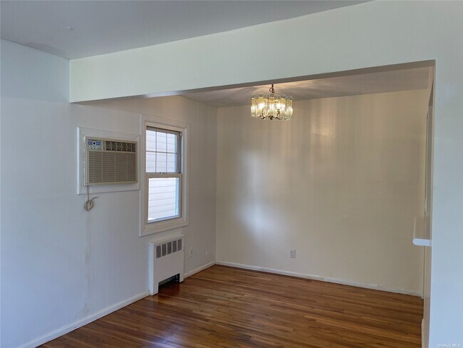 Building Photo - 2838 Oceanside Rd