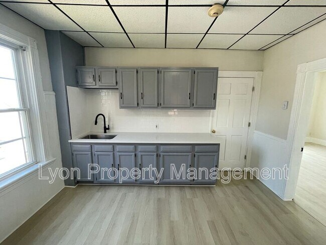 Foto del edificio - 37 Mechanic Ave