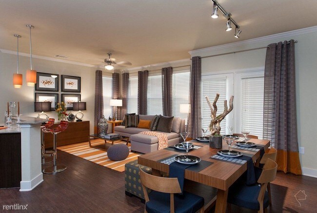 Foto del edificio - 7500 S Interstate 35 Pky