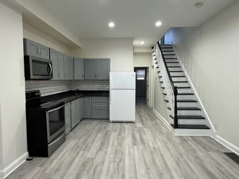 Building Photo - 2011 N Gratz St