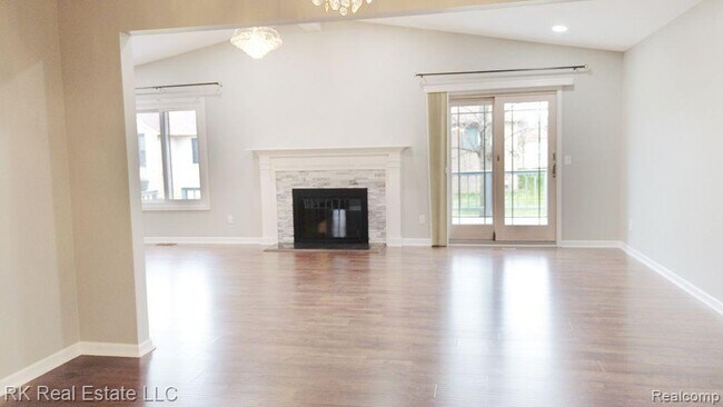 Building Photo - 36451 Harness Cir Ct