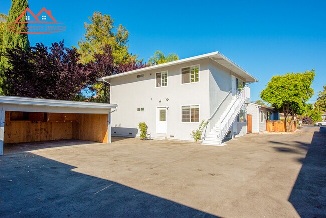 Building Photo - 144 Granada Dr