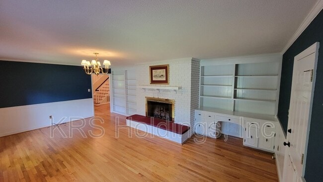 Building Photo - 5212 Dutchman Dr