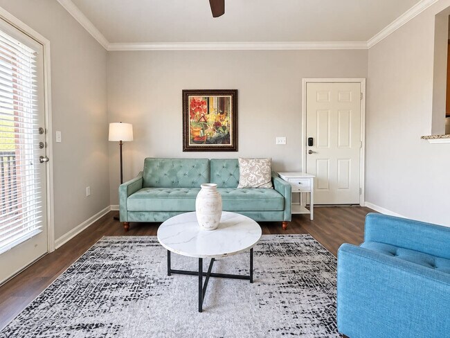 Foto del edificio - 5701 Saratoga Blvd