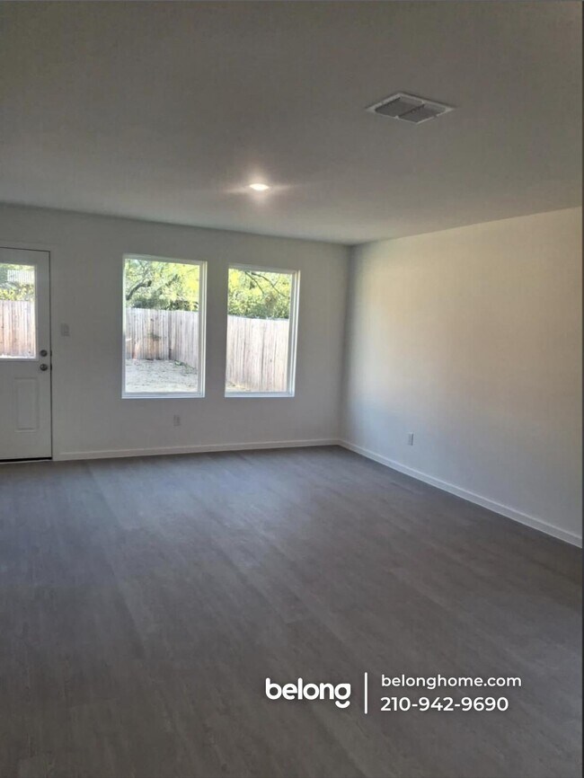 Building Photo - 13864 Hidden Oasis