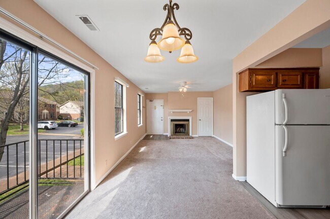 Building Photo - 5755 Brentwood Trace
