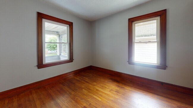 Foto del edificio - 687 Merton Ave