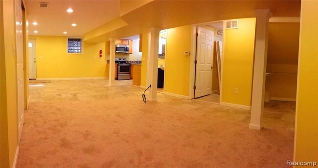 Building Photo - 4759 Trumbull Ave