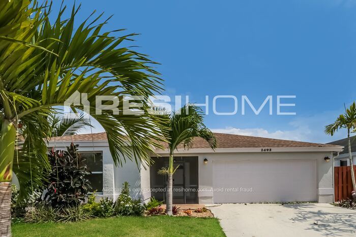 Primary Photo - 1492 Waterway Cove Drive